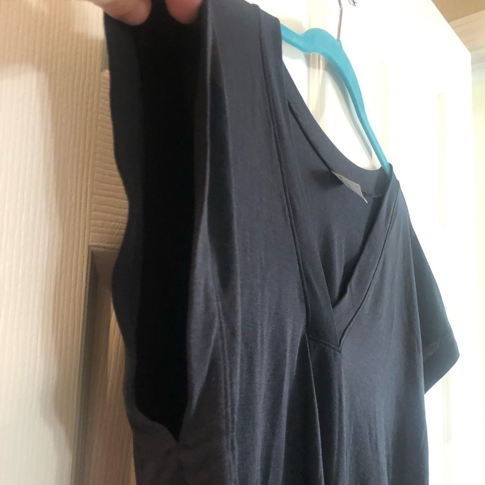 Athleta Explorer tee - Picture 2 of 13